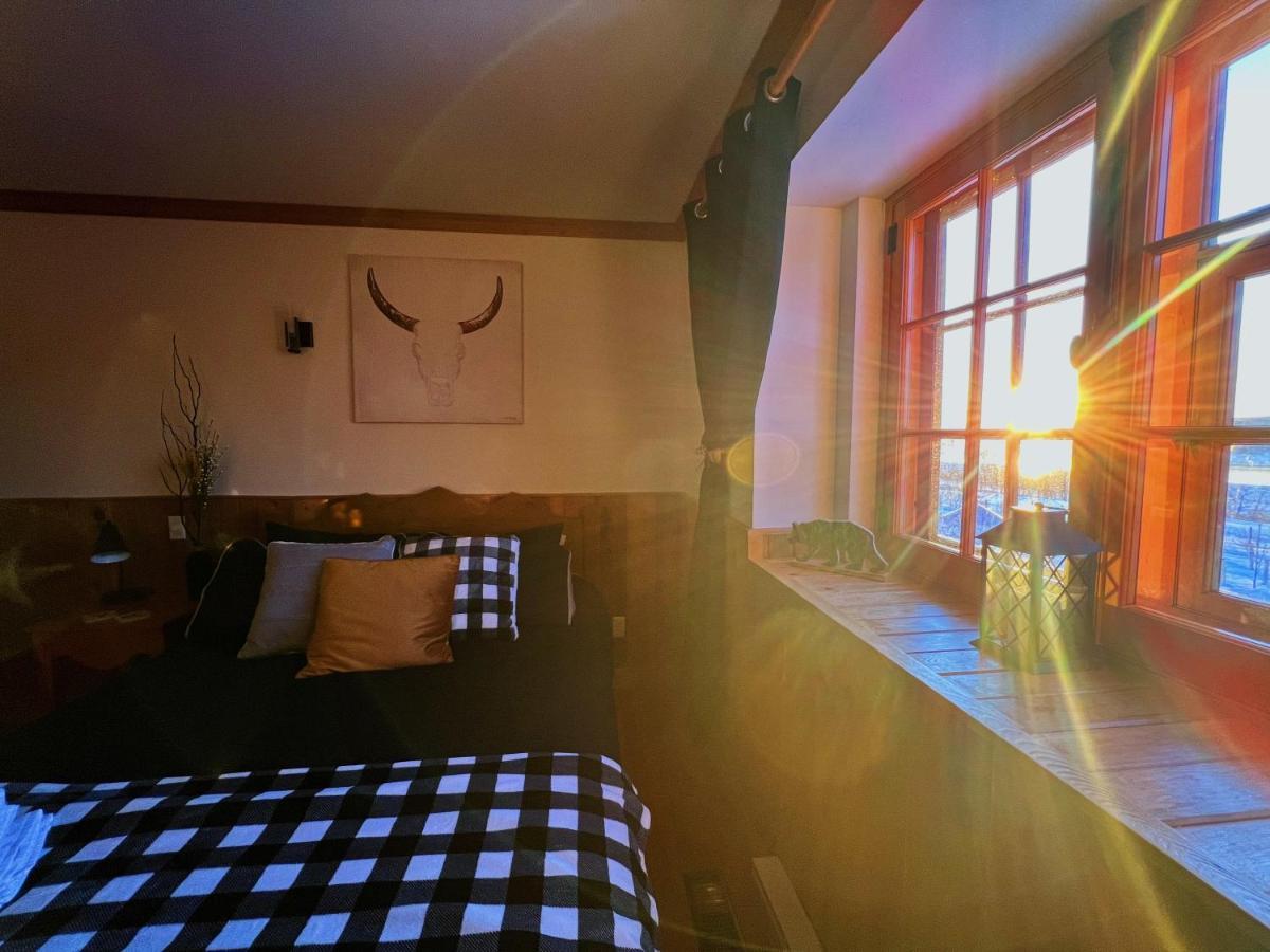 Auberge Au Poste De Traite Sainte-Famille Ruang foto