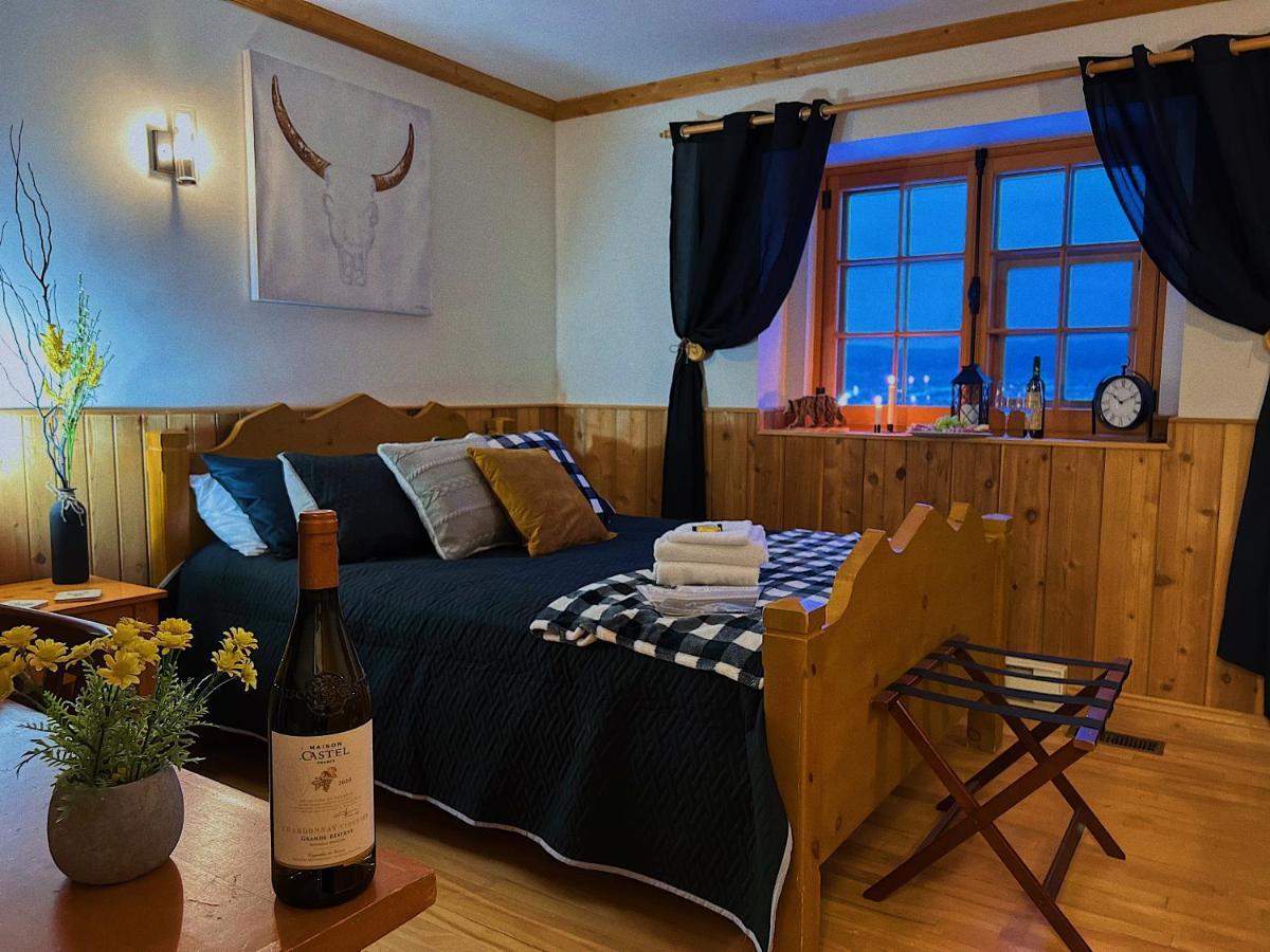 Auberge Au Poste De Traite Sainte-Famille Ruang foto